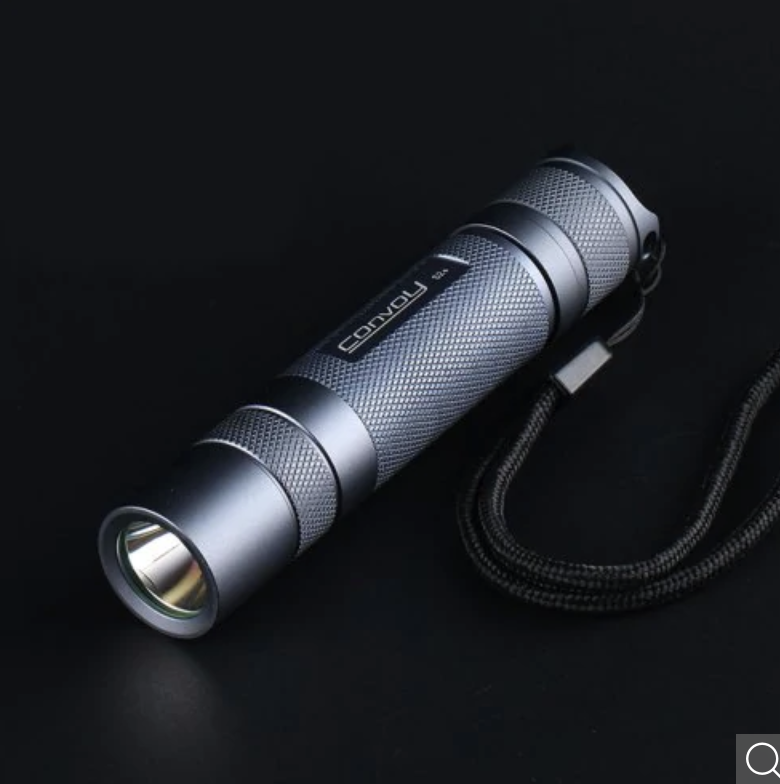 Convoy S2 + Mit Luminus SST20 DTP Kupfer Platte Ar-beschichtete стеклянный объектив 7135 Biscotti прошивка светодиодный фонарик