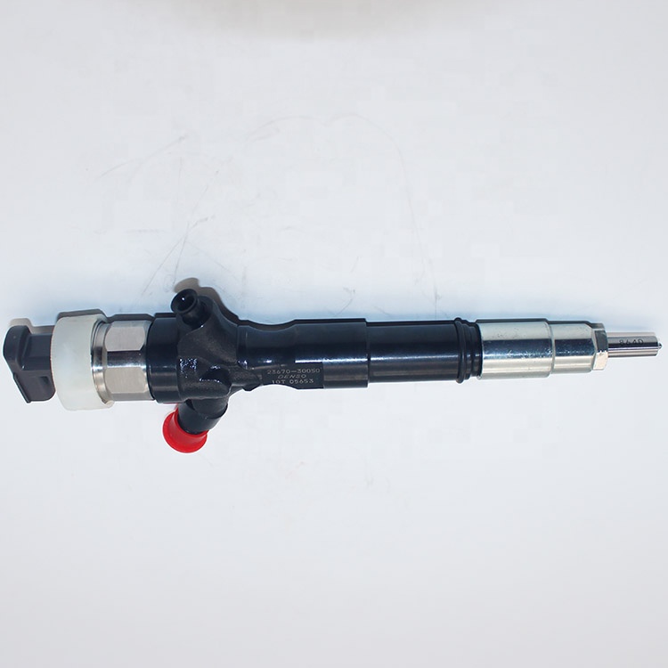 Инжектор common rail 095000-5881 для HIACE /HILUX 2KD-FTV
