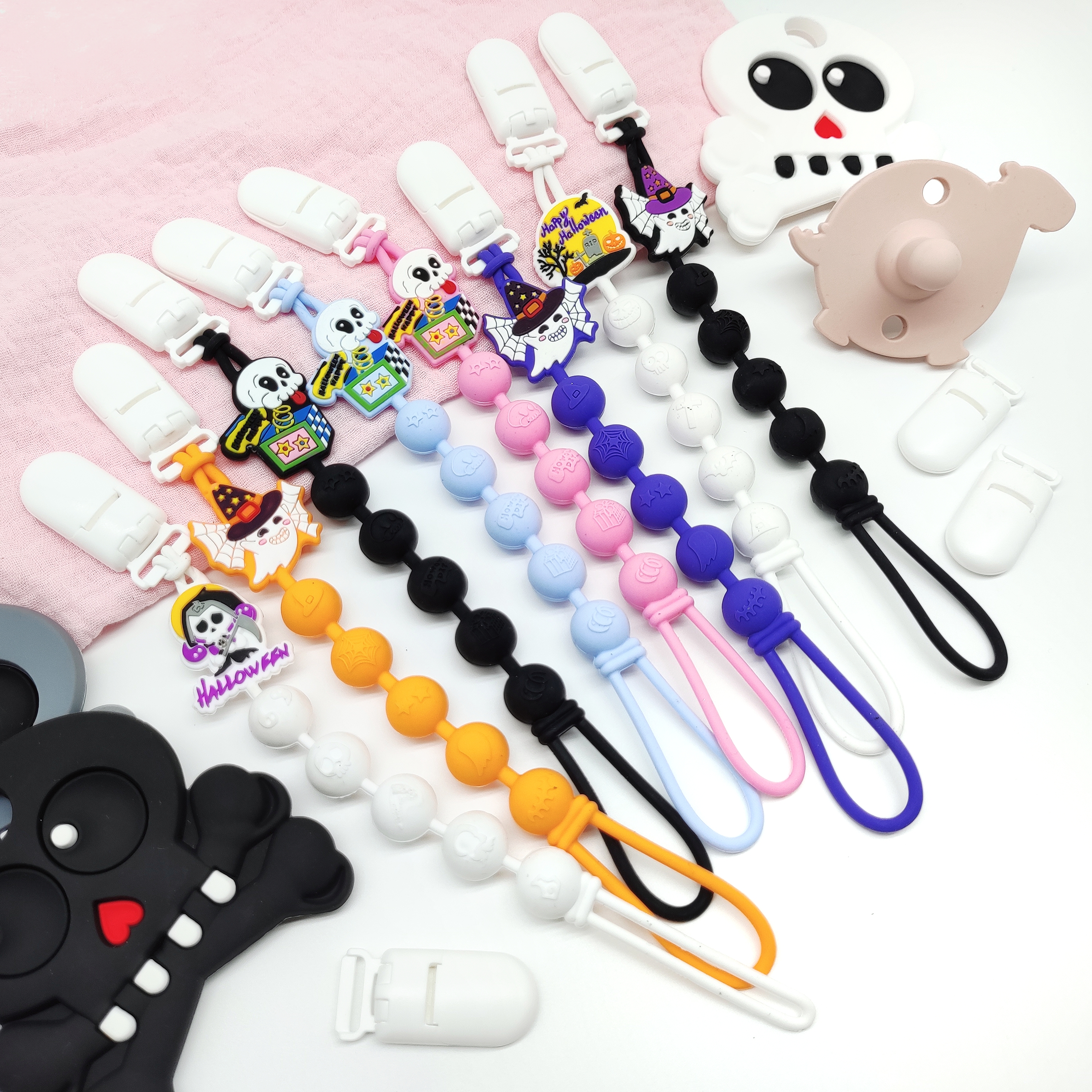 New 2024 One-Piece design Beads dummy soother strap lanyards accessories Silicone baby soother pacifier clip custom