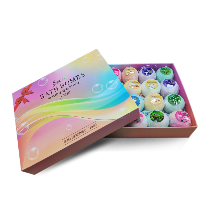 Amazon's best-selling premium gift box comes with a variety of scented natural organic bath bomb bubble bath