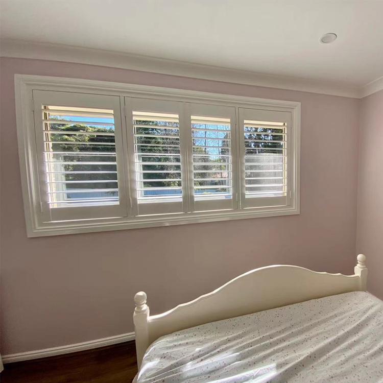 China Gold Supplier Customize Plantation Shutter Window   Basswood and paulownia plantation shutters
