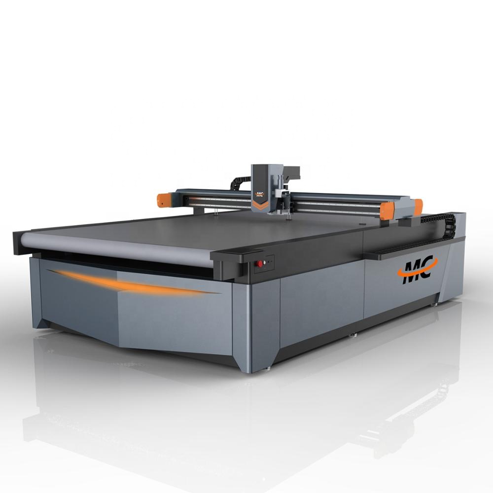 MC 1625 Cnc Осциллирующий нож для резки кожаных автомобильных ковриков