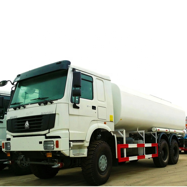 SINOTRUK HOWO 6X6 371HP 20 куб. М Автоцистерна для бездорожья модель ZZ2257N4657A
