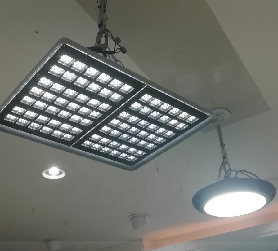 LED Sport High Bay Light Anti Glare UGR <21 Flat LED High Bay High Lumen 160lm/w IK10 ZigBee DALI Motion Sensor For Indoor Sport