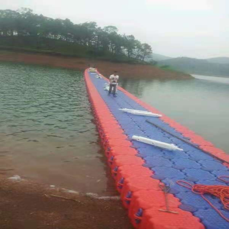 Environmentally friendly floating brid Easy-to-install floating bridge Floating bridge with strong load-bearing capacity