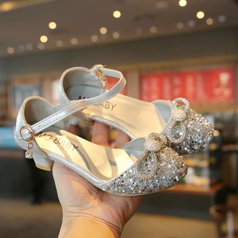 Girls princess shoes Korean crystal shoes 2021 new high-heeled shoes in the big Baotou dance sandals trend styles for girl