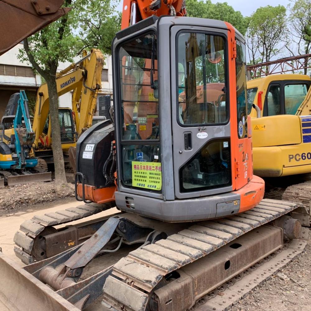 Бывший в употреблении экскаватор hitachi zx 75, сделано в Японии