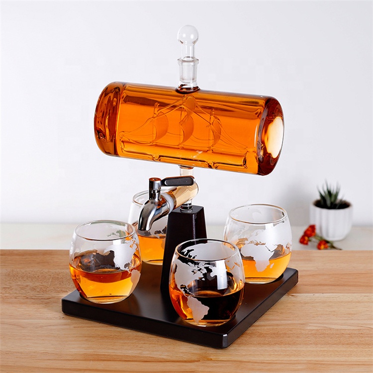 Hot sale OEM ODM Antique Ship boat shaped glasses and decanters bottle