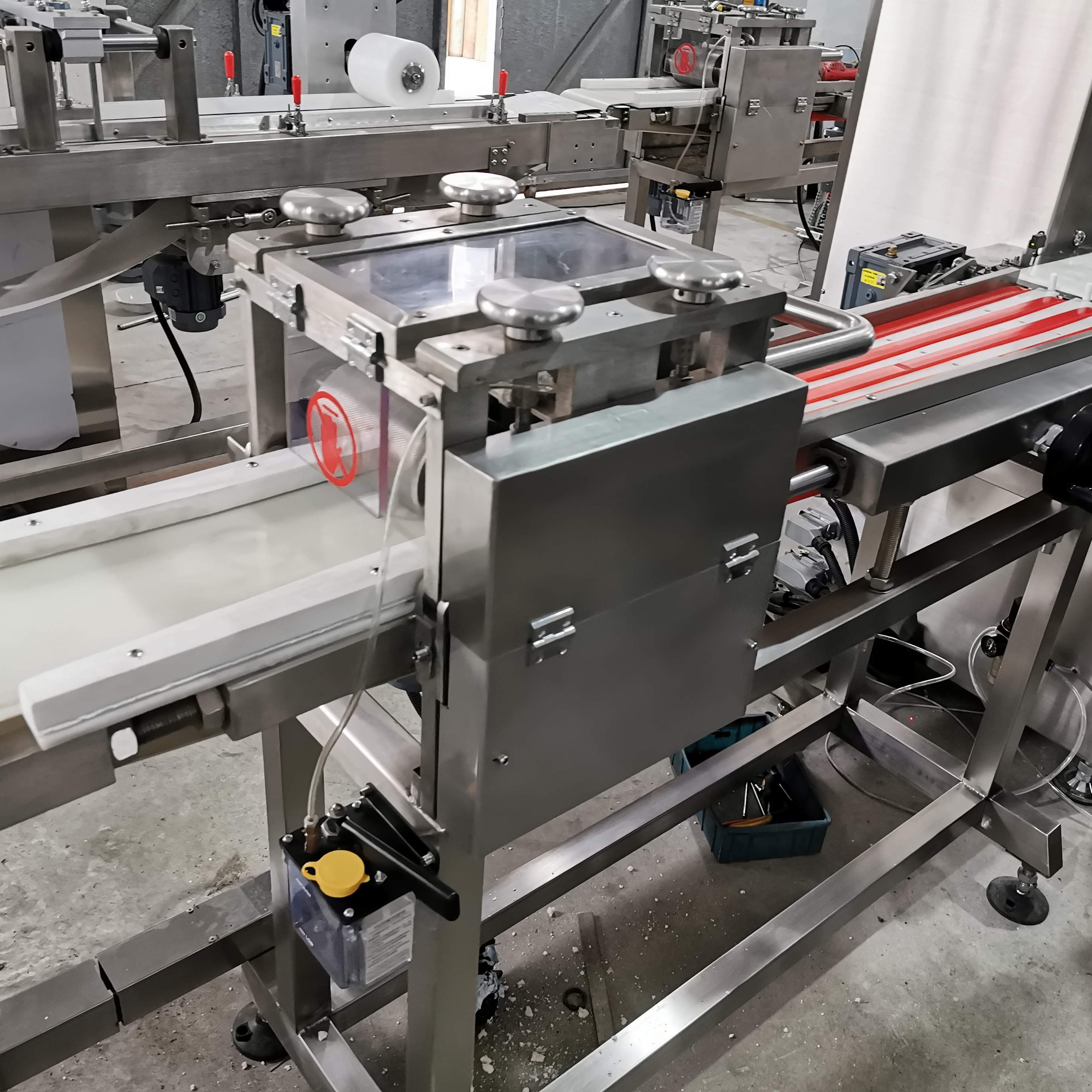 Factory Sale Crisp Rice Snacks Production Line/Peanut Cereal Bar Cutting Forming Machine/Cereal Bar Cutter Snack Food Catering