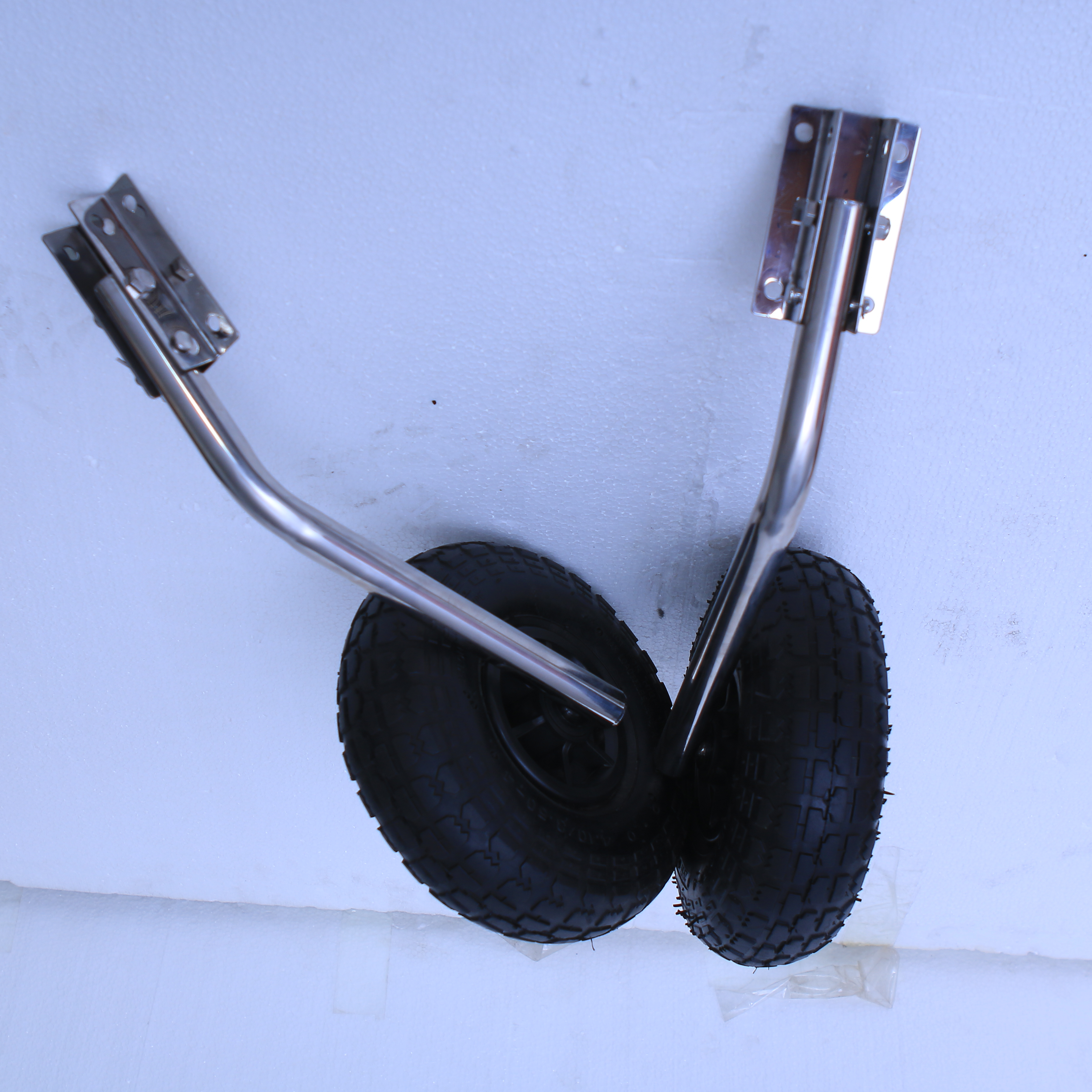 The Best and Simple Style Inflatable Wheel Rubber Tyre and Stainless Steel Shelf Material Boat Wheel