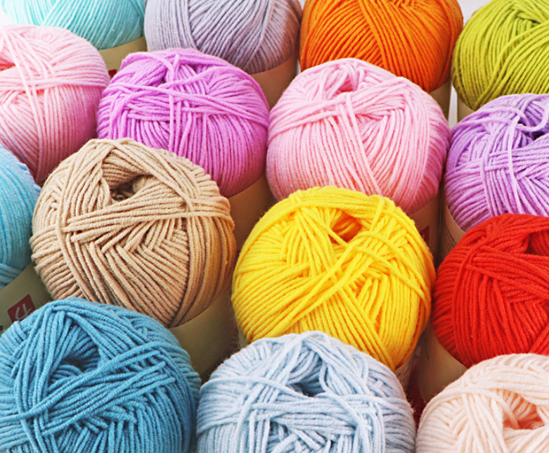 Charmkey 4 Plys Super Soft Hand Knitting Ball Yarn Crochet Cotton Yarn With Wholesale Cheap Price Milk Cotton Yarn