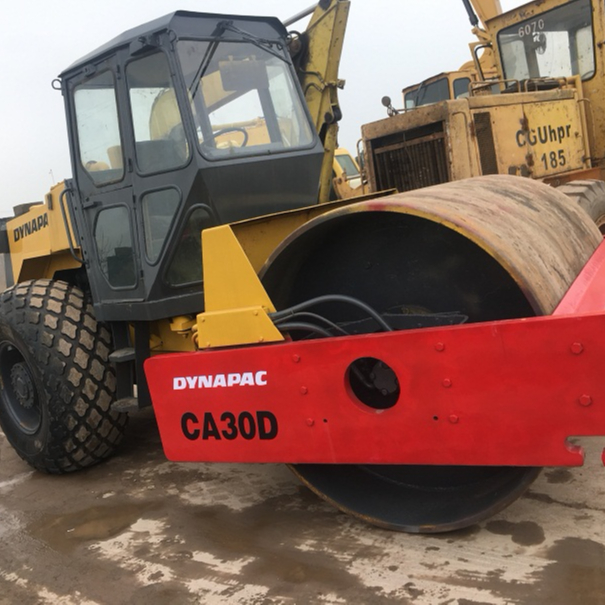 Дорожный каток CA30D