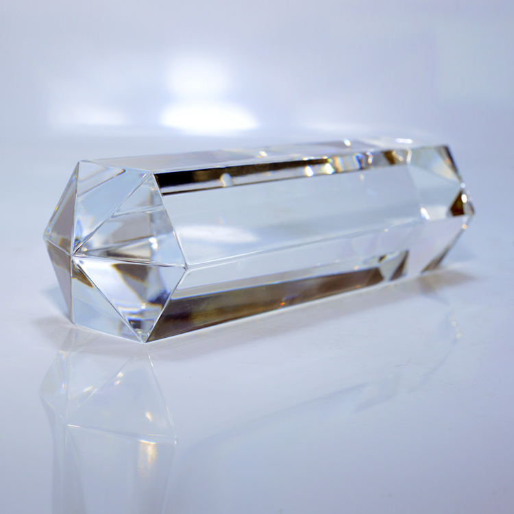 New Arrival Wholesale Acrylic Plaque Decoration Chinese Bullet Shape Crystal Crafts