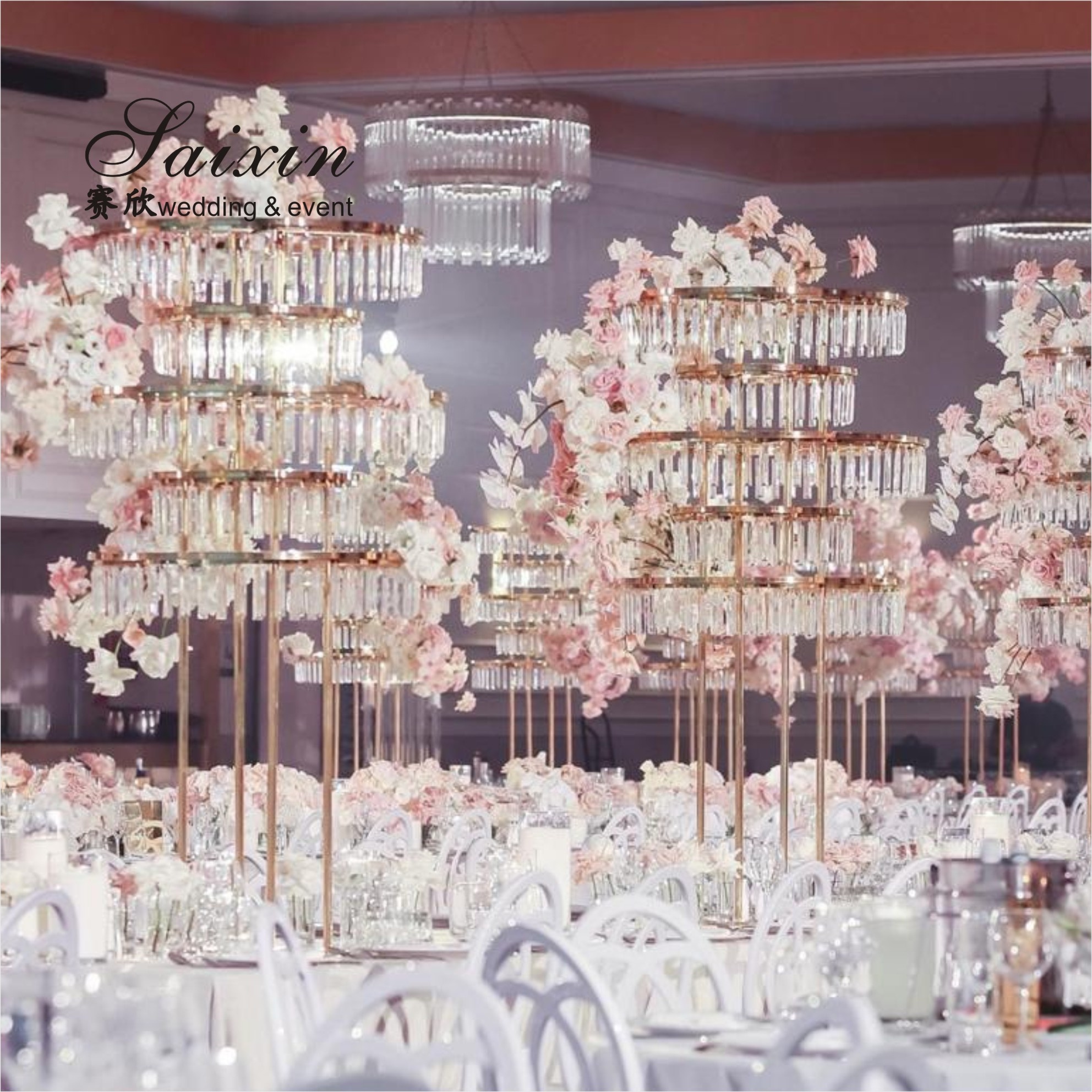 ZT-553 Hot Wedding Decoration 5 Layers High Quality Gold Metal Table Centerpiece With Crystals