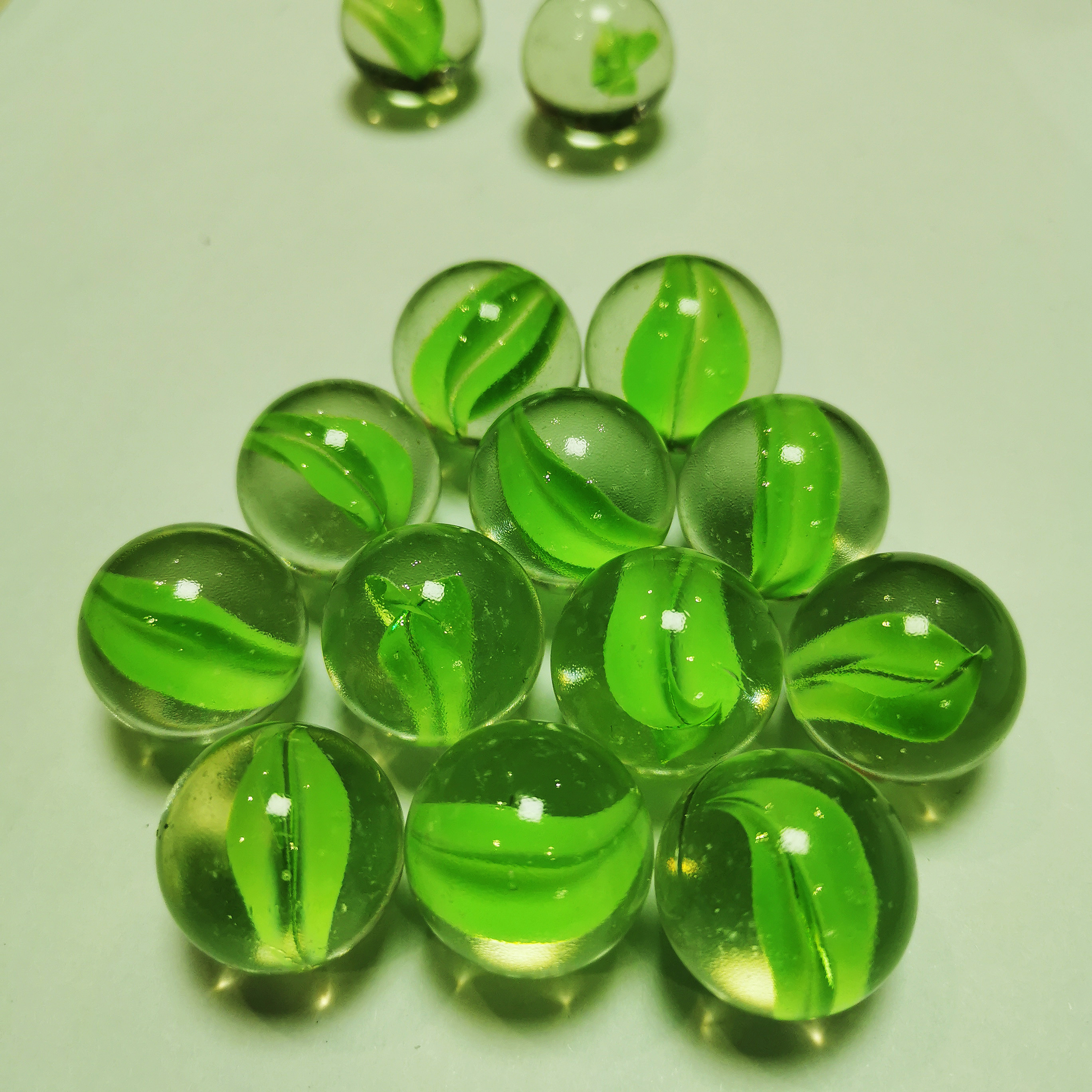 wholesale colored solid glass balls for kids
