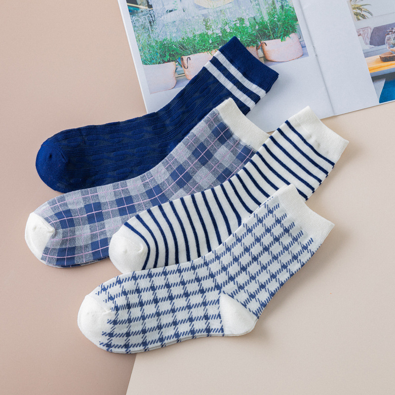 Medium tube socks check autumn and winter lovers Korean version thousand bird lattice pair tall socks lady