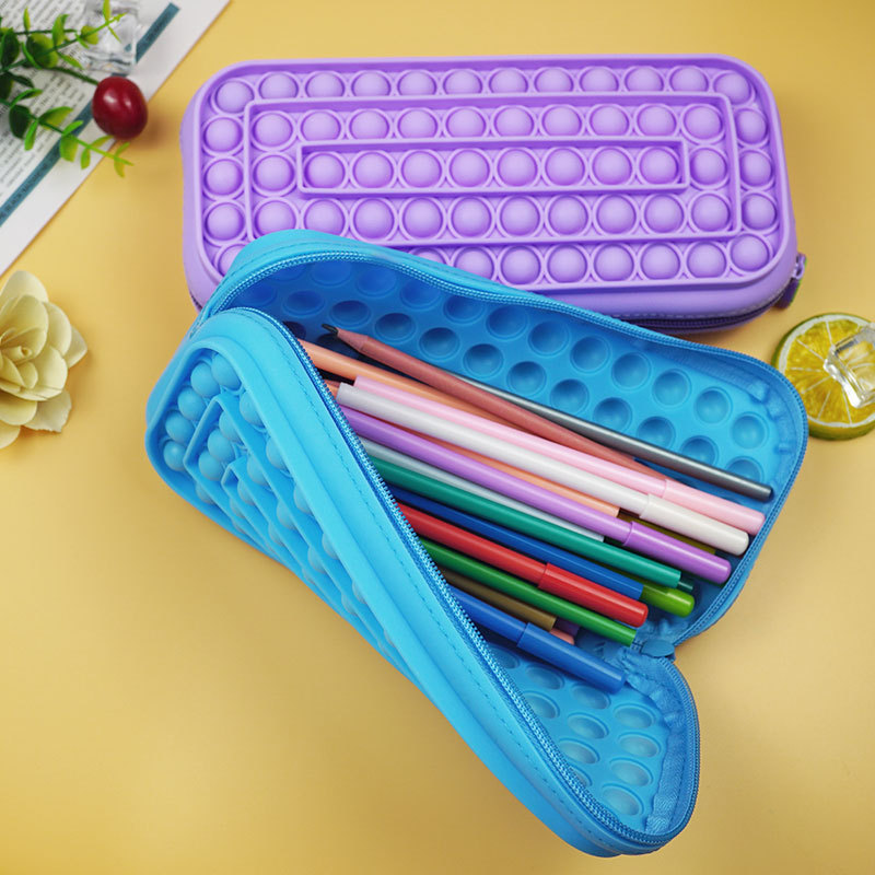 Fast delivery 2021hot selling kids silicone 3D pencil bag durable washable zipper silicone sensory fidget pencil bag case
