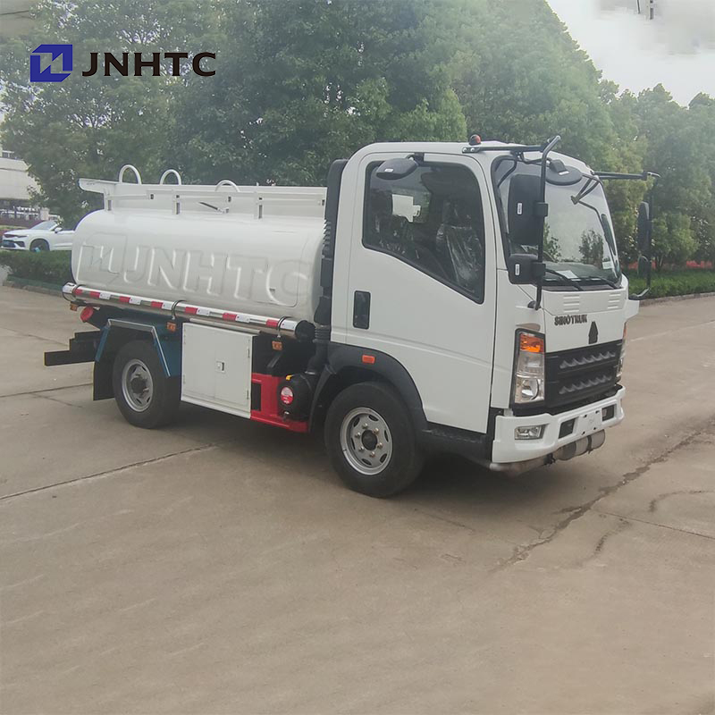 Sinotruk Homan 4x2 4-колесный Автоцистерна для перевозки топливного газа и масла, миниатюрный легкий грузовик для рынка Филиппин
