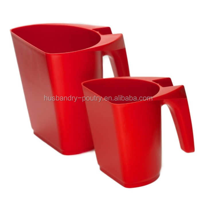 2L Plastic Feeder food scooper for Horse Cattle Livestock Pet