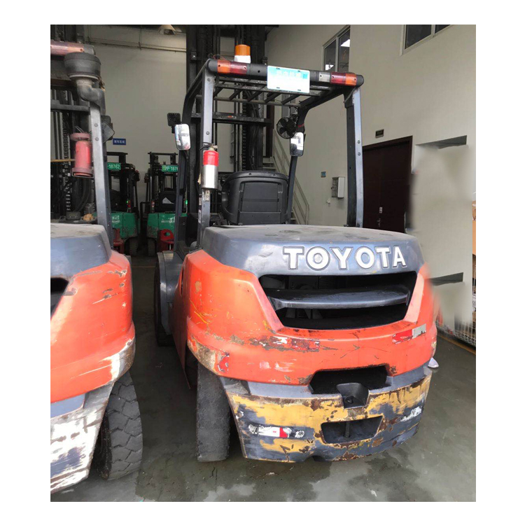 Хорошее состояние 2 шт Toyota 5Ton Подержанные погрузчики на продажу