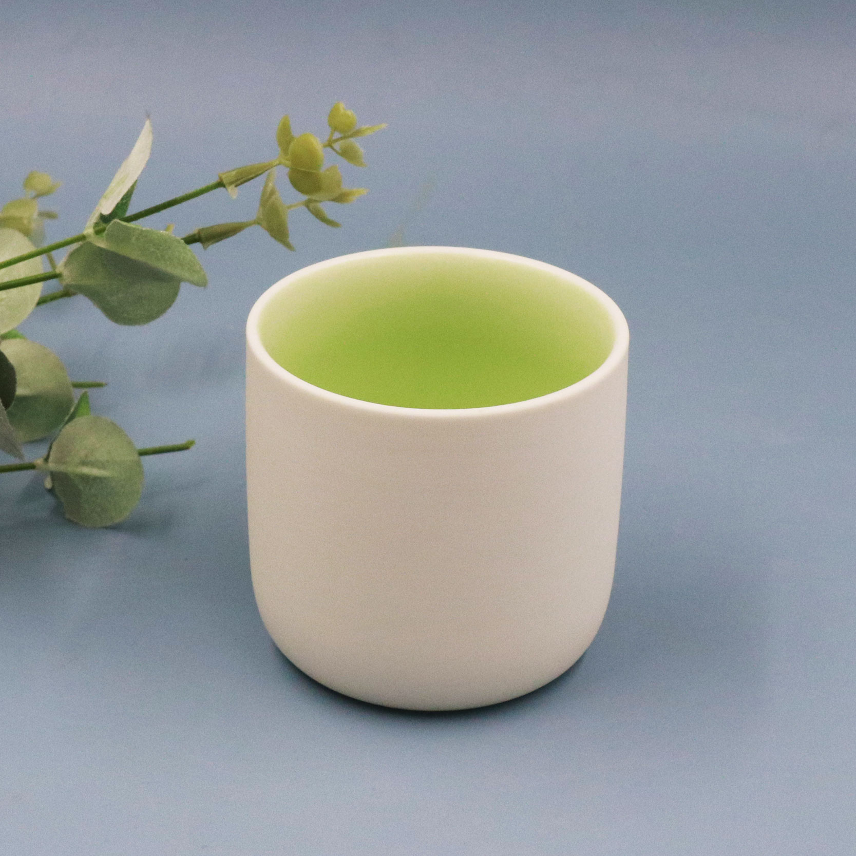 Wholesale Fancy White Black Pink Matte Large Empty Container Unique Frost Mini Colored Ceramic Candle Jars
