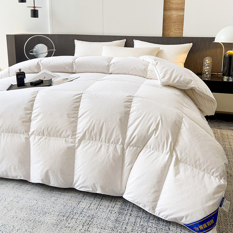 Cozy Luxury Goose Down Duvet - Breathable And Hypoallergenic