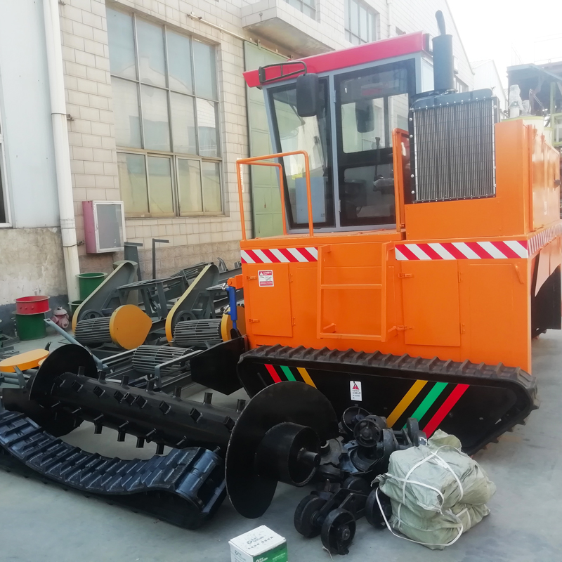 Fermentation Composting Machine Cow Dung Manure Compost Turner Tractor Machine