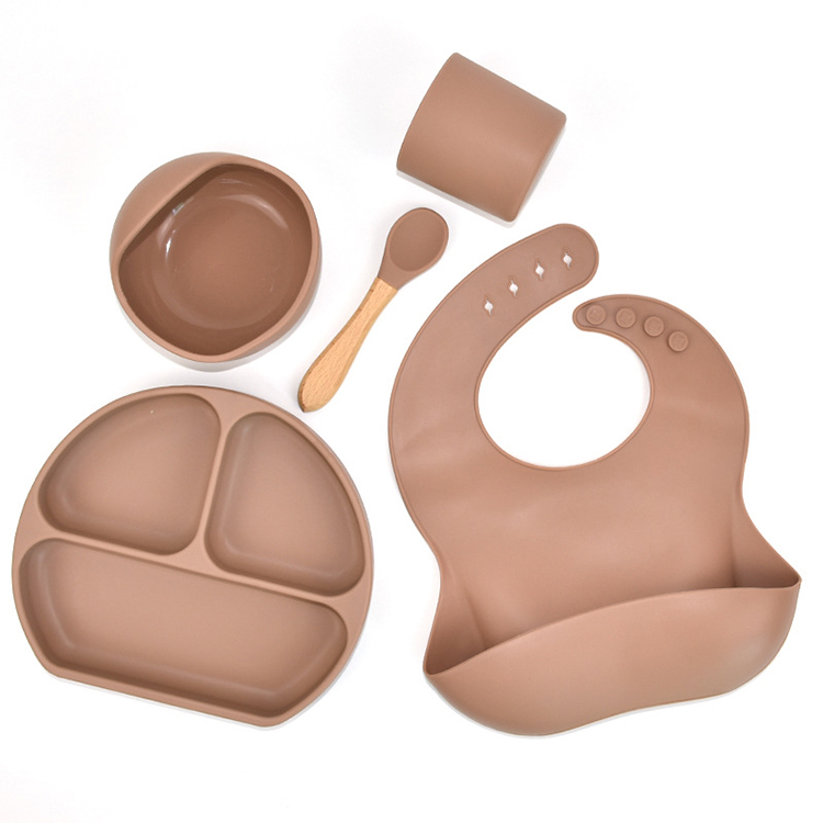 2021 best seller baby tableware feeding set silicone kids unbreakable dinner set with snack cup bowl spoon and bib