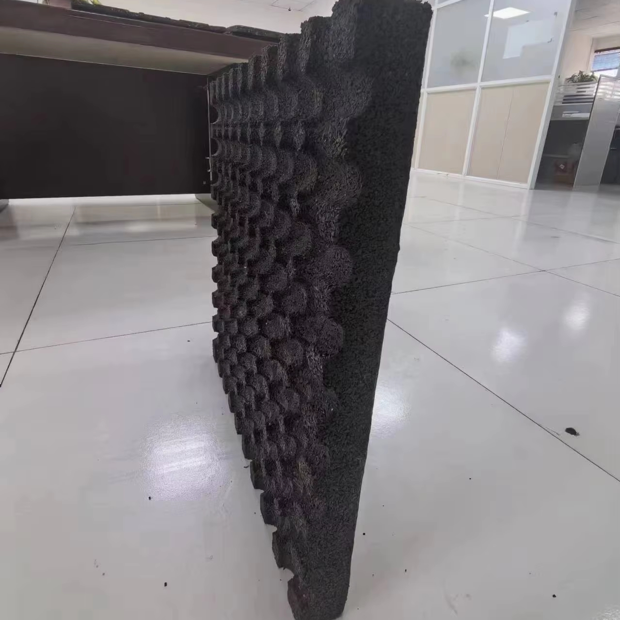 Good Price Elastic Indoor Egg Tray Type Recycled Rubber Flooring Mat EPDM Rubber Tiles