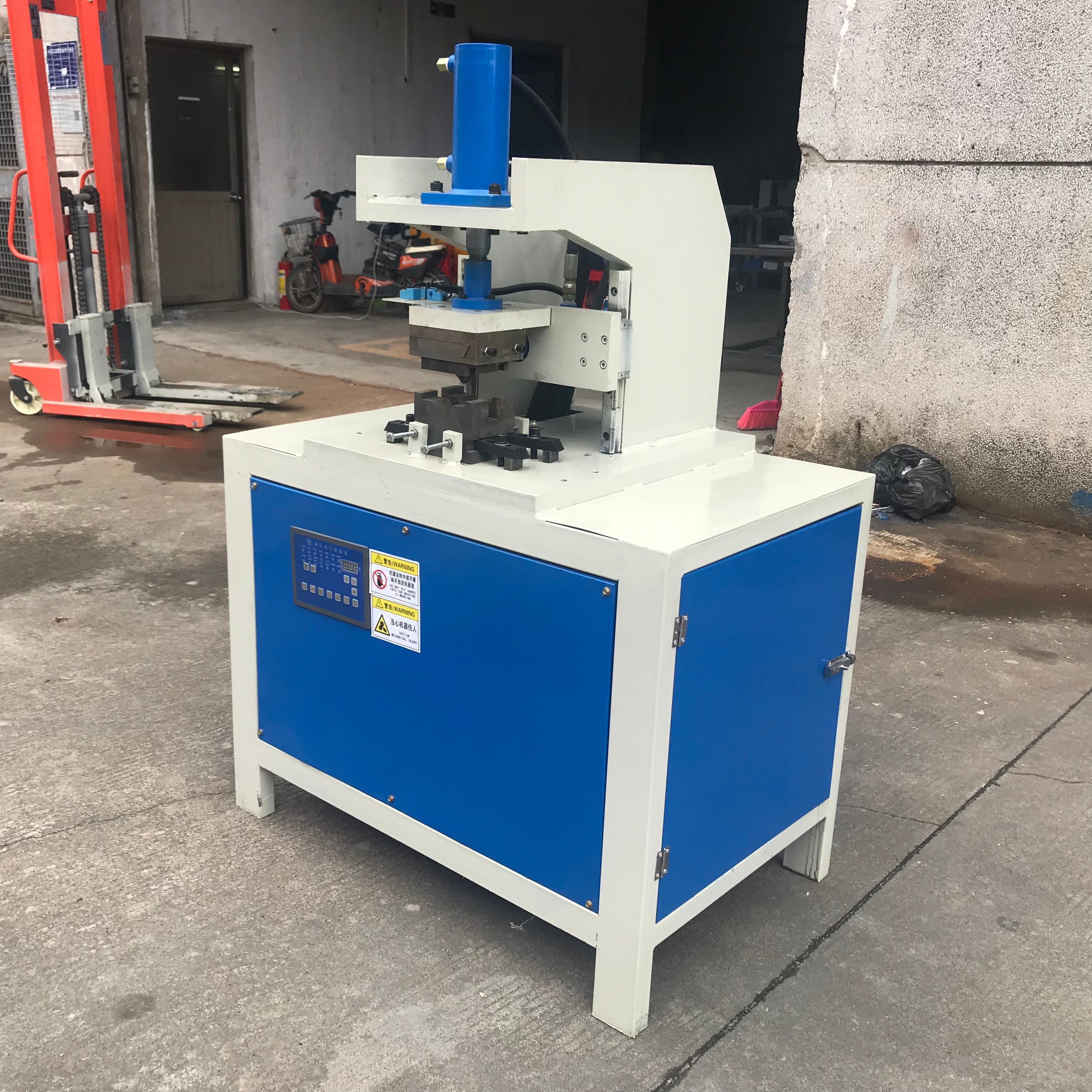 Automatic Hydraulic Window Fence Shelf Rack Steel Tube Pipe Punching Machine For Sale