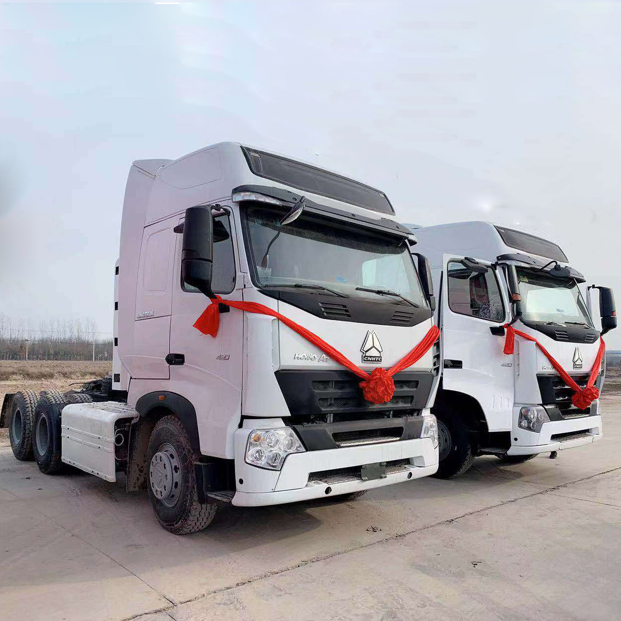 Китай используется sinotruk howo A7 CNG LNG 6x4 Тракторная головка грузовика низкая цена на продажу