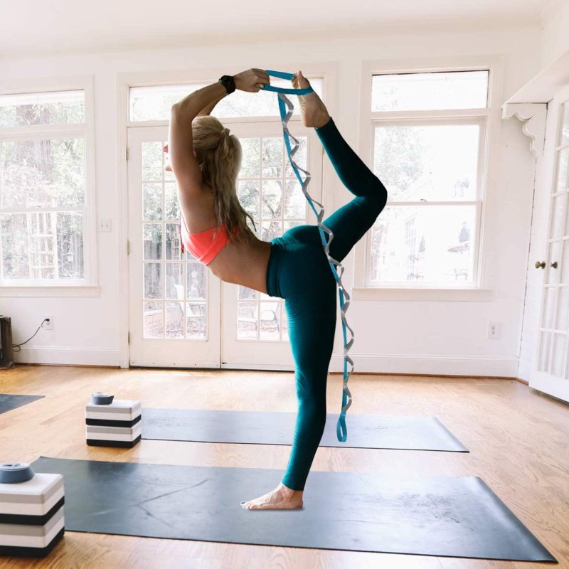 Nonelastic Stretch Yoga Strap Multi-loop Strap 12 Loops Yoga Stretch Strap for Physical Therapy Pilates Leg Train