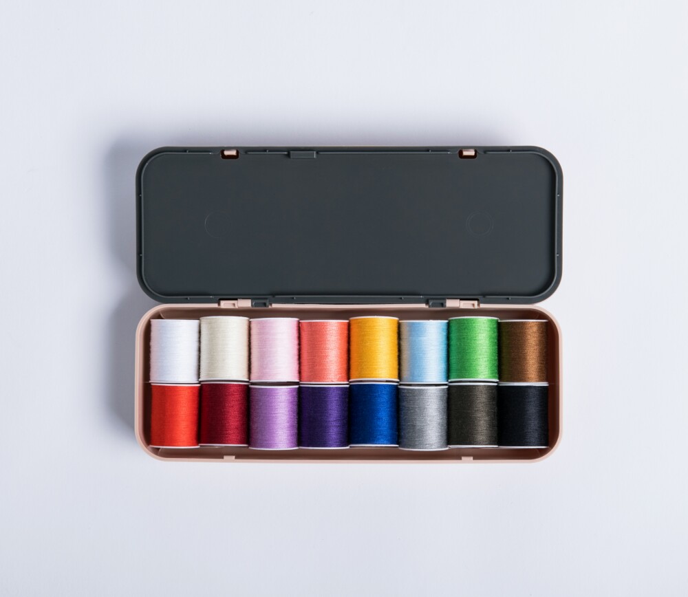 Pinmoo wholesale sewing kits household mini sewing kit set or travel