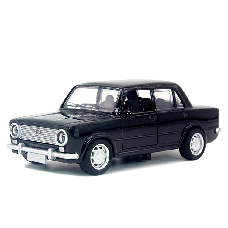 MCFive 1/32 Scale Diecast Model Car Two Open Door DieCasting Part Pull Back Boys Toys Alloy Model
