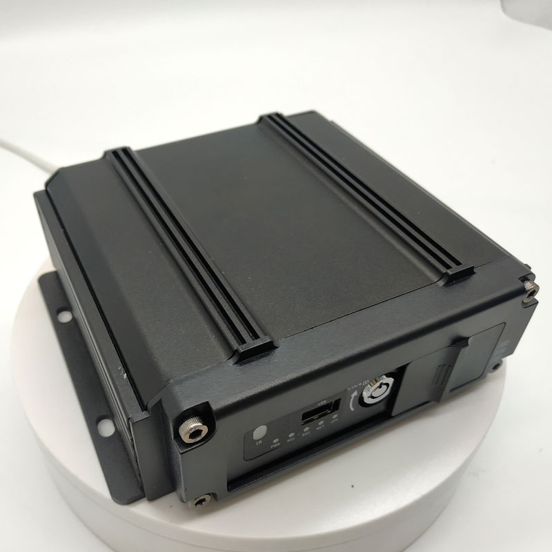 Недорогой 1080P 4CH AHD SD-карта WiFi 3G 4G Мобильный DVR автомобильный черный ящик DVR