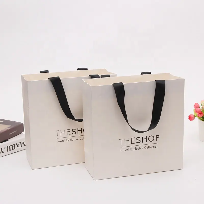 High quality luxury Customized size Gift ivory board shopping paper Bag With satin ribbon Handle
