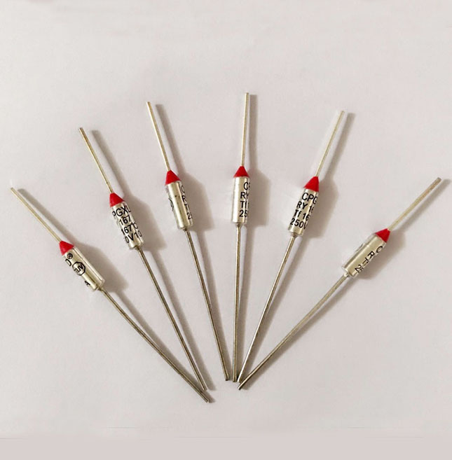 RY 121C Термопредохранитель 10A 250V