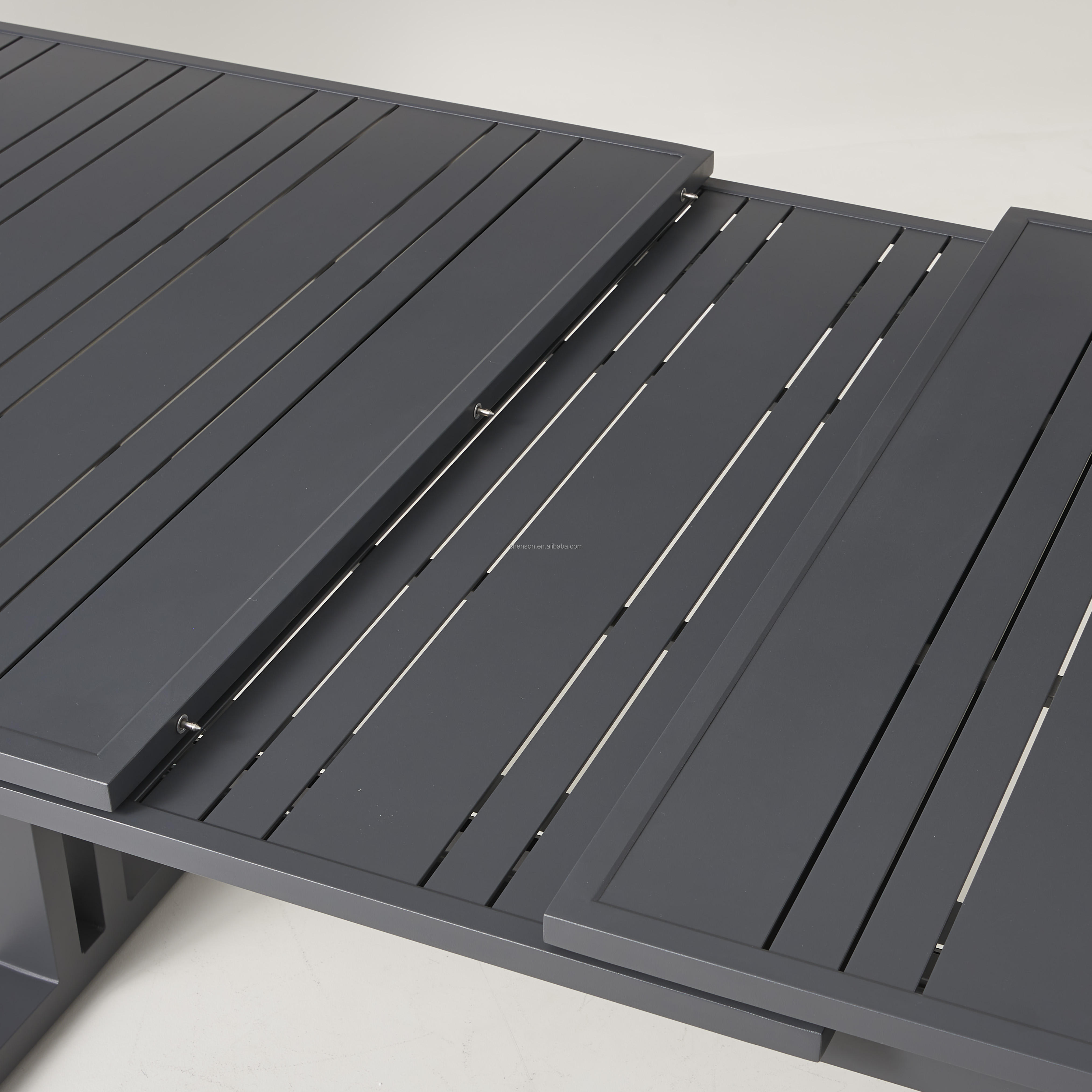 Modern Outdoor Retractable Aluminum Alloy Dining Table With Stylish Metal Frame Kitchen Living Room Park Hotel School Use