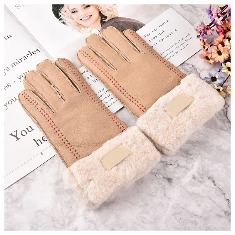OEM Women Winter Motorcycle Waterproof Genuine Sheepskin Gloves Keep Warm in Winter Outdoor Sheep Fur Leather Accessories
