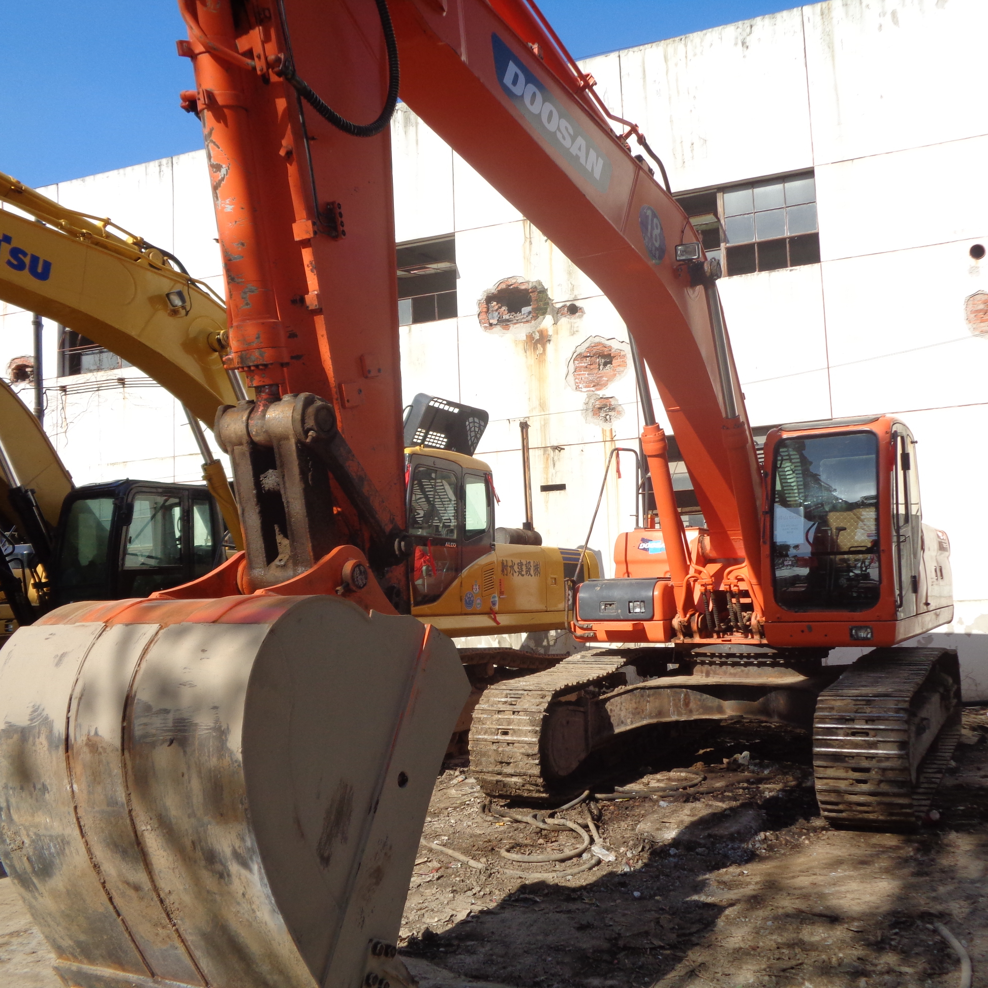 2019 год, новая модель, б/у гусеничный экскаватор Doosan DX300, экскаватор на 30 тонн