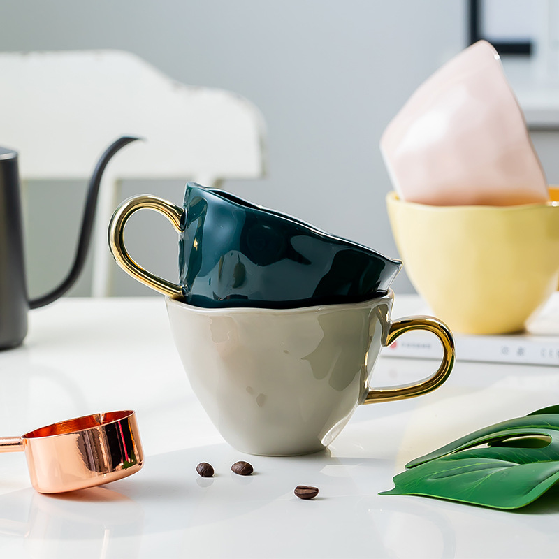 Chaozhou Manufacture Nordic Style Ceramic Mugs Glaze Porcelain Mug for Coffee with Gold Rim Handle