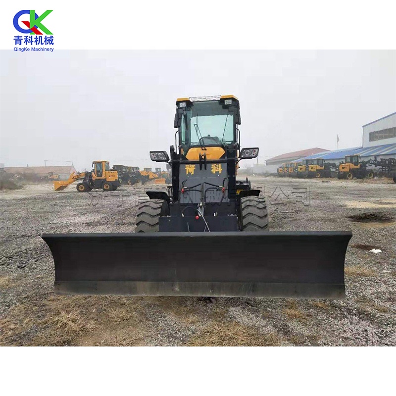2600 mm width snow clearing machine Nylon wire rolling brush snow removal equipment Four-wheel drive snow sweeper