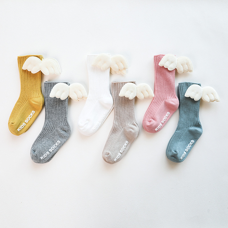 Wholesale Quality Winter Autumn Gift Cute Wings Anti Slip Floor Newborn Cotton Baby Knit Socks