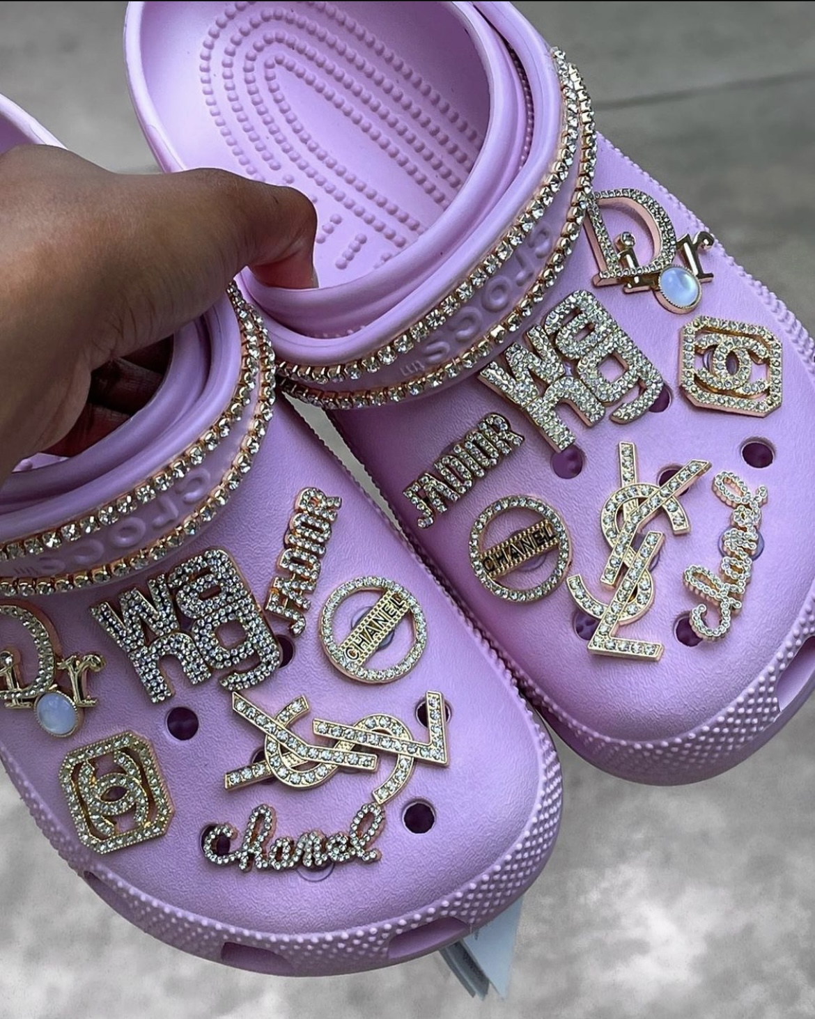 New Design Big name metal diamond chains and pearls bling Girl Gift corc Decoration luxury shoes croc charms luxury