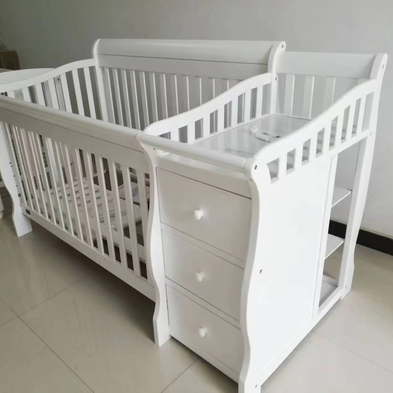 Multi-function New Born Wooden Baby Bed Crib Babies Sleeping Furniture Cot Set Diaper Table Drawer For babies