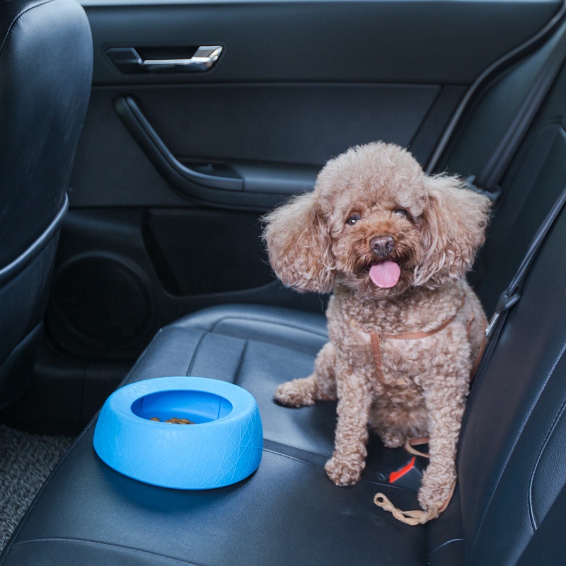 Spill Proof Dog Water Bowl No Spill Dog Travel Bowl Use In The Car Water Proof silicone dog feeder