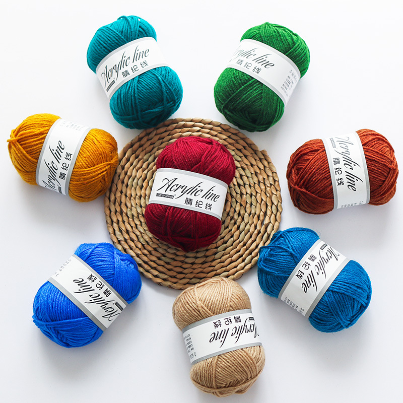 Hot Selling 4 Strands Of Custom Color DIY Crocheting Acrylic Yarn High Quality Modified 100% Acrylic Yarn Worsted Acrylic Yarn