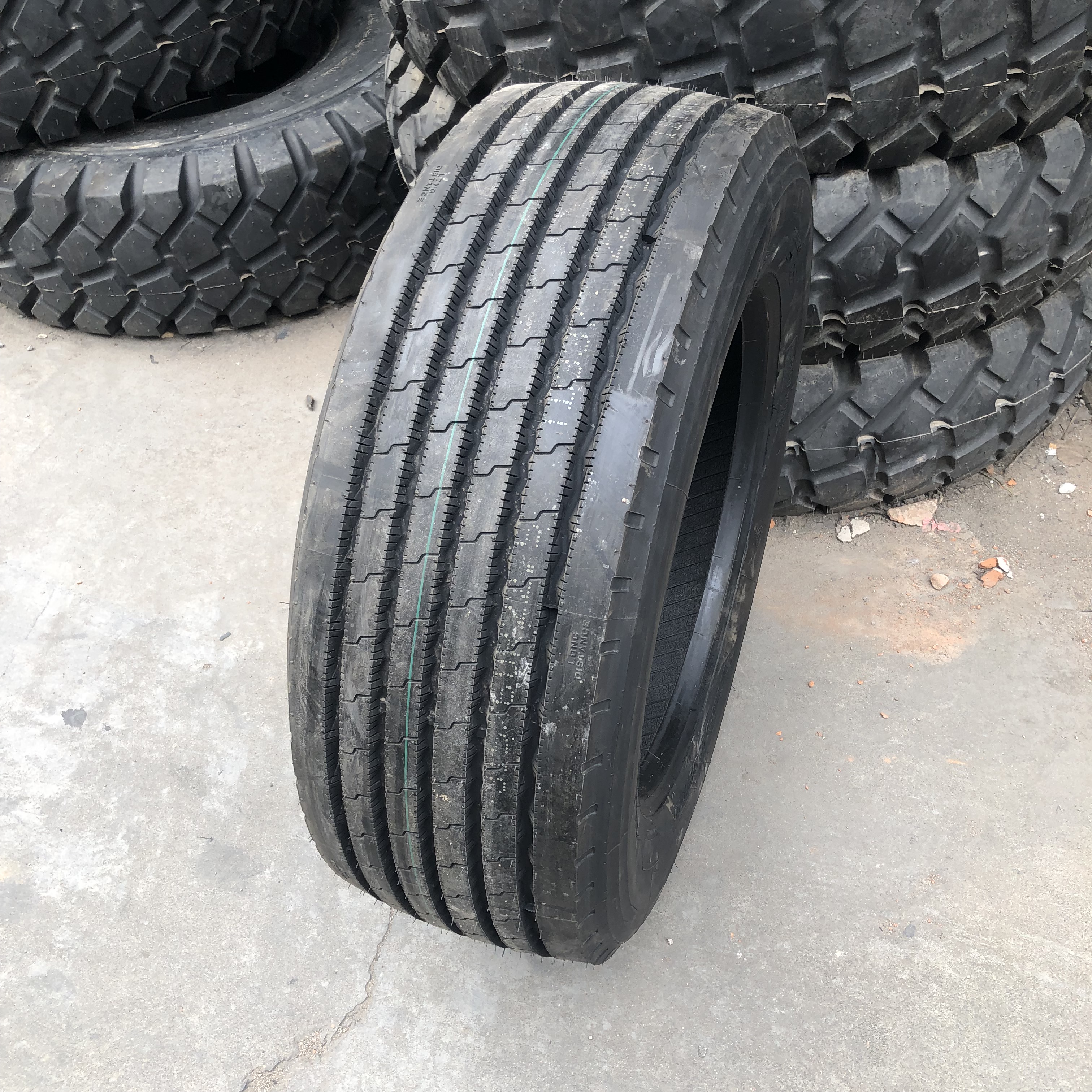 Низкорамный прицеп шин 315/60R22.5 295/60r22.5 радиальные грузовые шины
