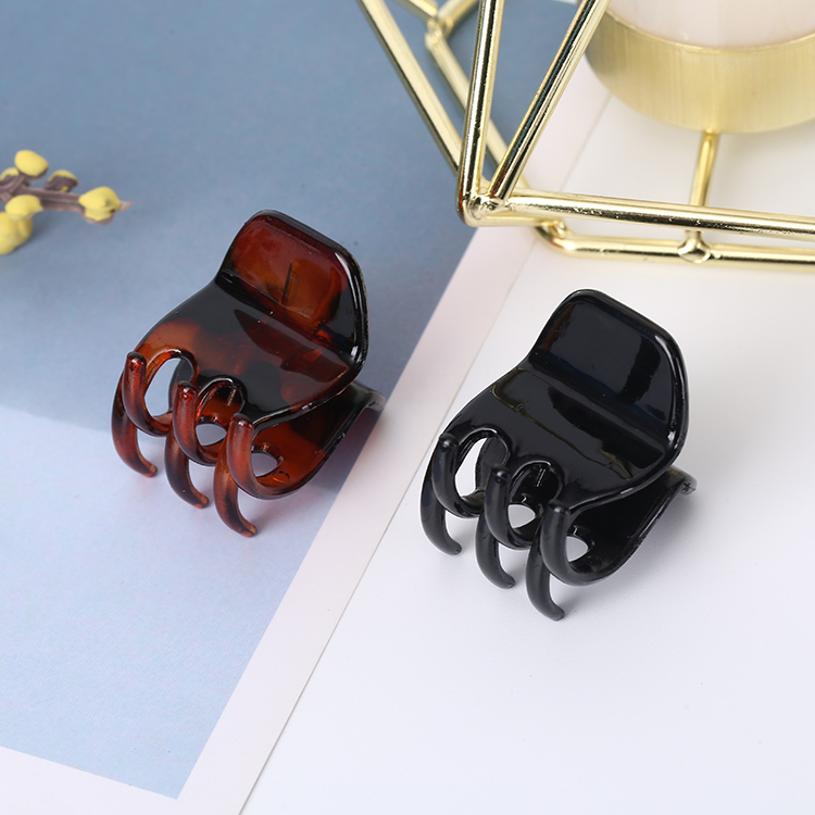 2021 Hot Selling Simple And Brief Style Plastic Black And Tortoiseshell Color 3CM Jaw Clips Hair Claw Clips