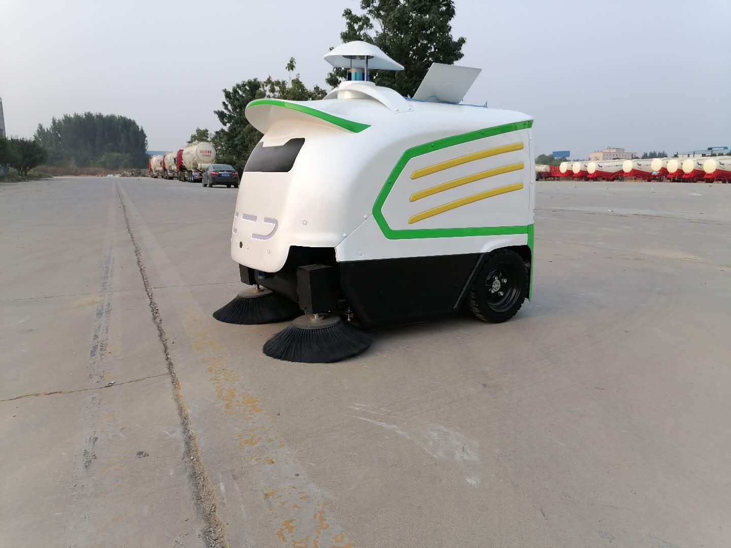 Новый дизайн высокое качество самоходная Автоматическая дорожная уборочная машина